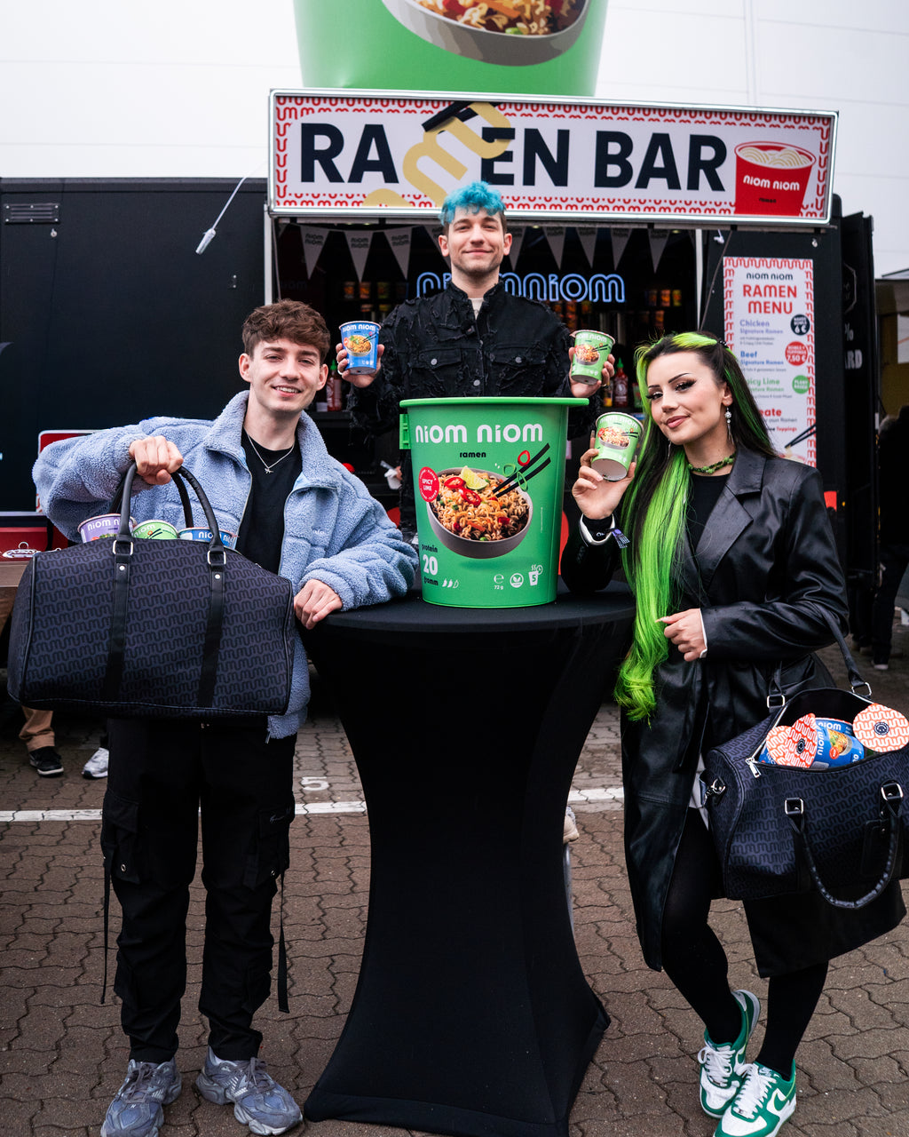 niom niom Tasche
